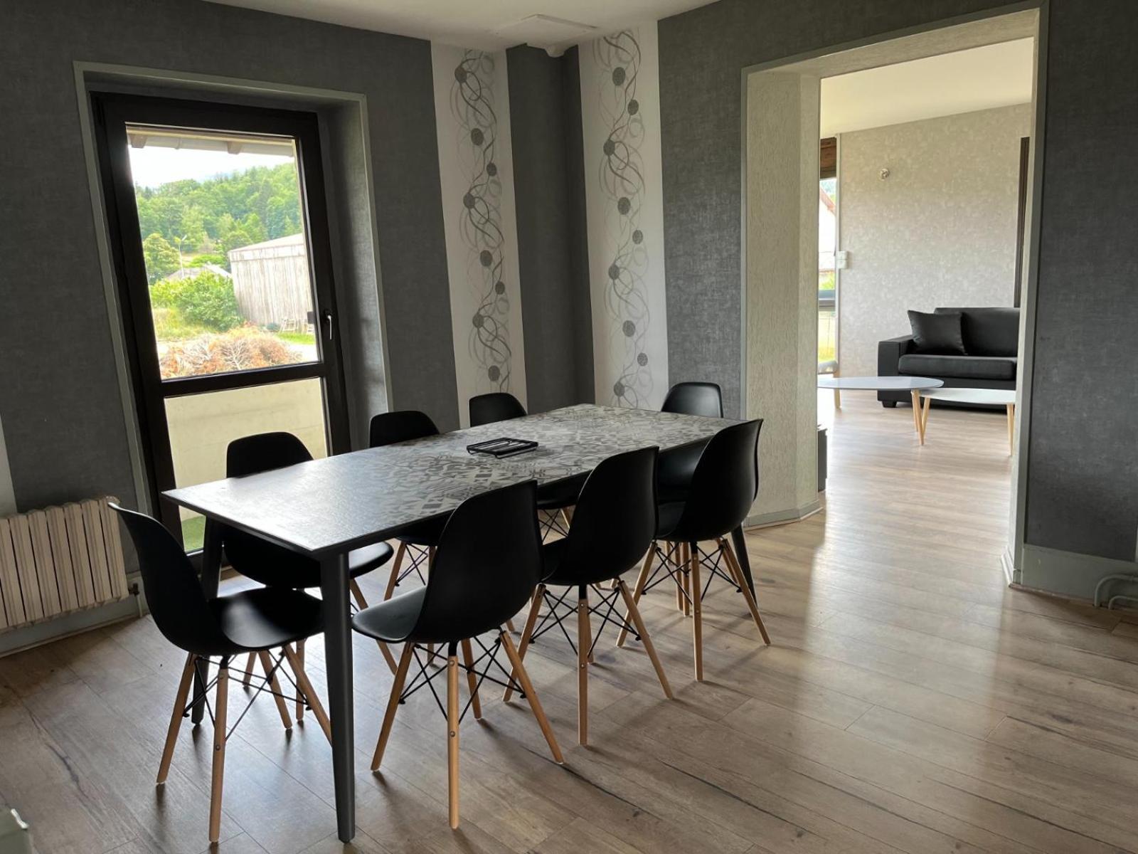 Gite 205 M2, 8Pers Piscine, Jacuzzi, Balneo Privatifs Vagney Eksteriør billede